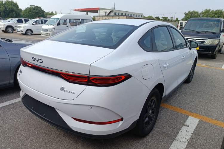 Used BYD Qin PLUS 2025 DM-i Smart Drive 55KM Leading Model
