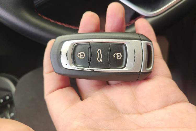 Used Geely Auto Vision X3 2021 PRO 1.5L CVT Deluxe Model