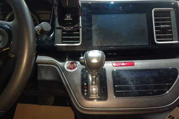 Used Honda Elysion 2016 2.4L Comfort Edition
