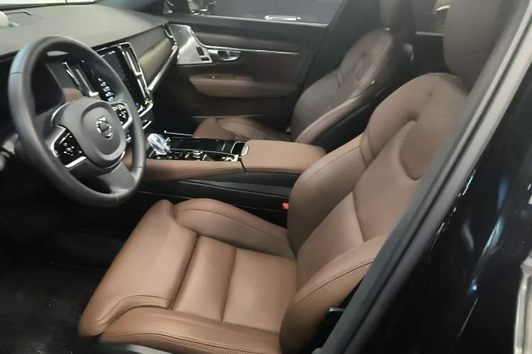 Used Volvo S90 New Energy 2024 Plug-in Hybrid Four-Wheel Drive Long-Range Luxury Smart Edition
