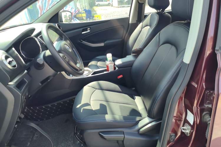 Used Venucia T70 2016 2.0L CVT Smart Choice Edition
