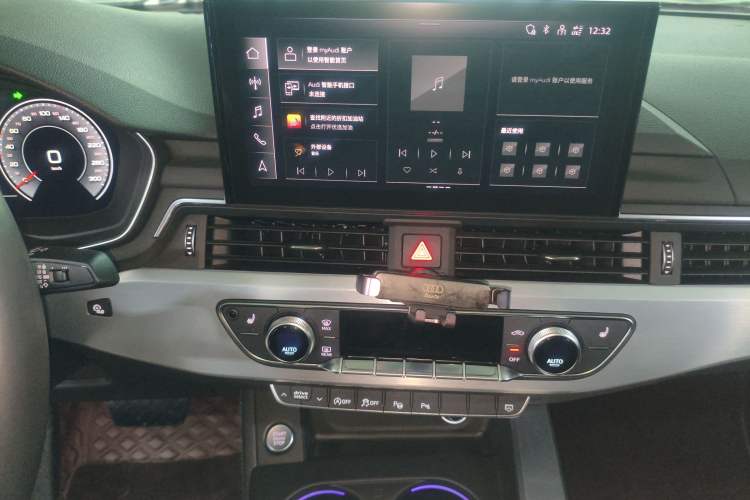 Used Audi A4L 2022 40 TFSI Luxury Dynamic Model
