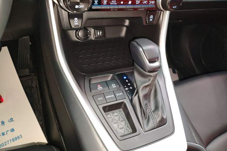 Used Toyota Wildlander 2022 2.0L CVT Two-Wheel Drive Luxury PLUS Edition