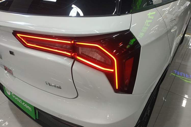 Used Geometry E Firefly 2024 401km Starlight
