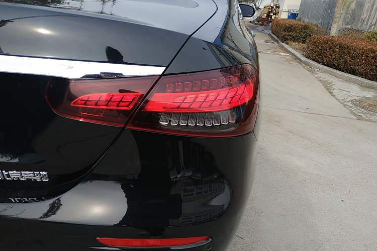 Used Mercedes-Benz E-Class 2022 E 260 L
