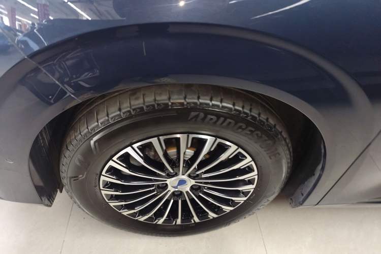 Used Denza D9 2022 DM-i 970 Four-Wheel Drive Flagship Model