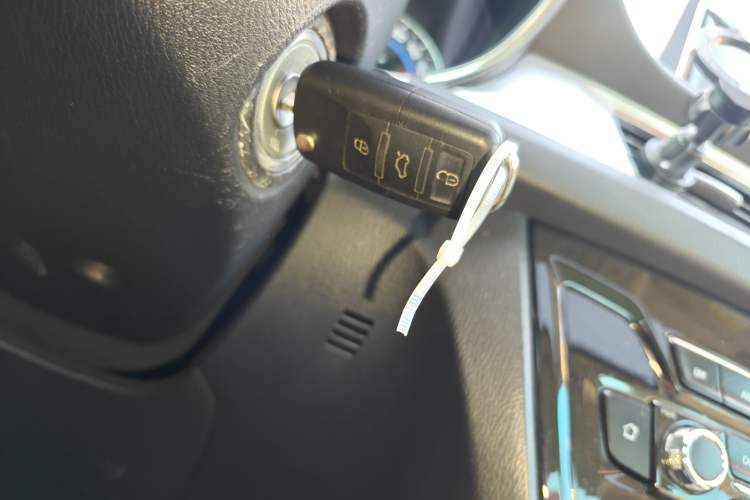 Used Changan Alsvin V7 2016 1.6L Manual Enjoyment Model China V Standard
