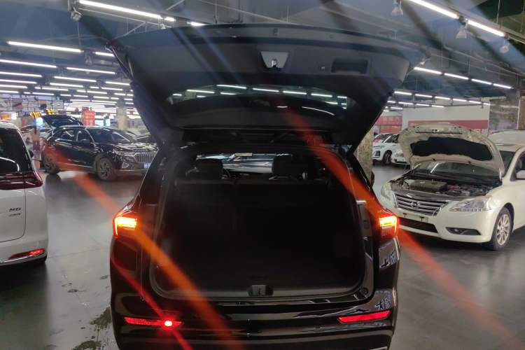 Used Buick Envision 2023 Encore Plus 652T Five-Seat Luxury Model
