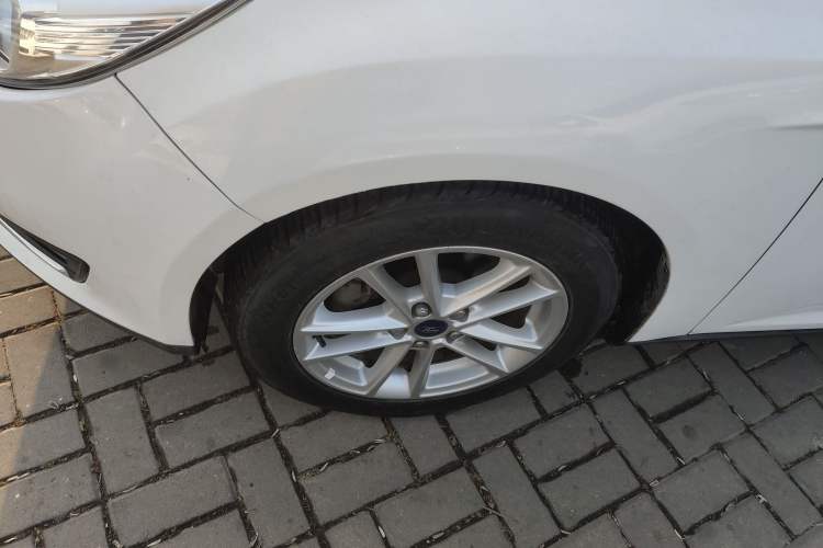 Used Ford Focus 2015 Sedan 1.6L Automatic Trend Model
