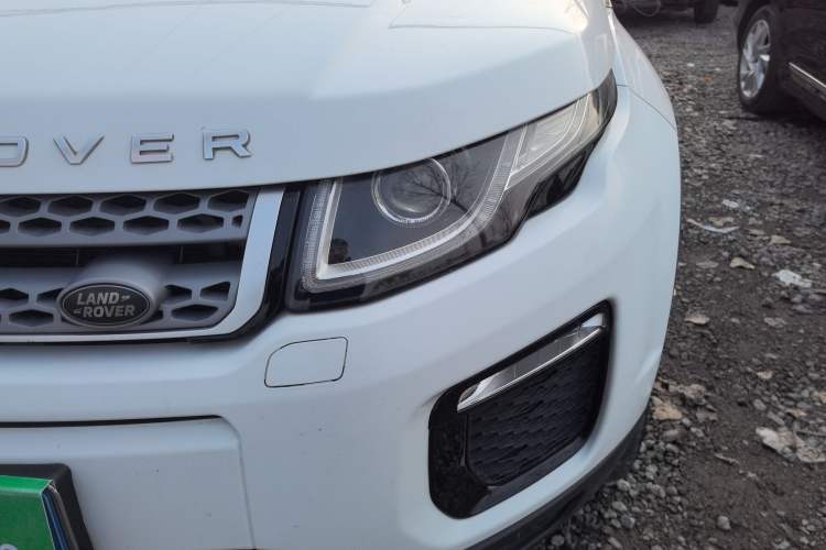 Used Land Rover Range Rover Evoque 2018 240 PS SE Smart Brilliance Edition
