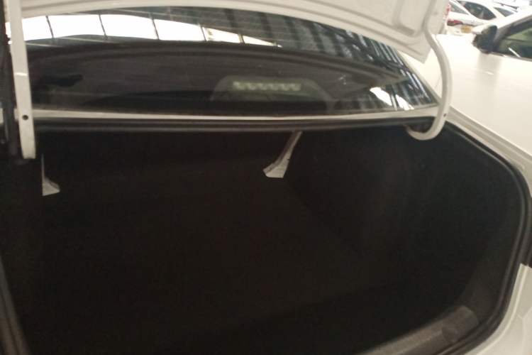 Used Volkswagen Lavida 2017 230TSI DSG Comfort Edition
