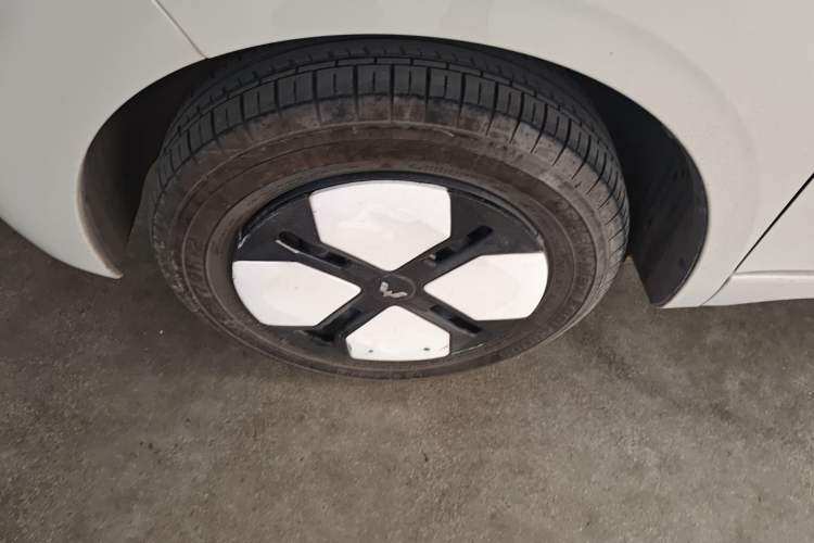 Used Wuling Hongguang MINIEV 2024 3rd Generation 215km Advanced Version
