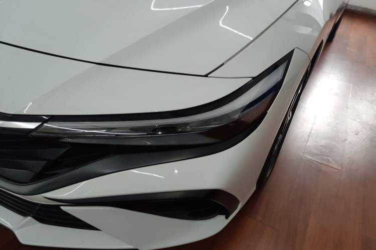 Used Hyundai Elantra 2023 1.5L CVT LUX Prestige Edition
