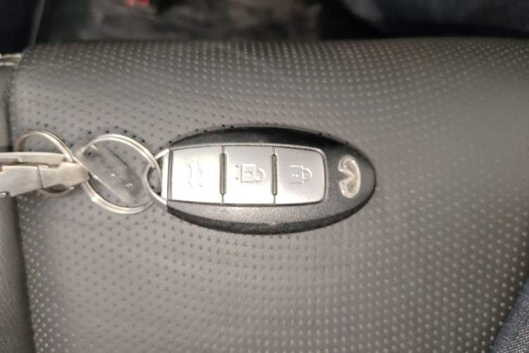 Used Infiniti Q50L 2016 2.0T Enjoyment Edition
