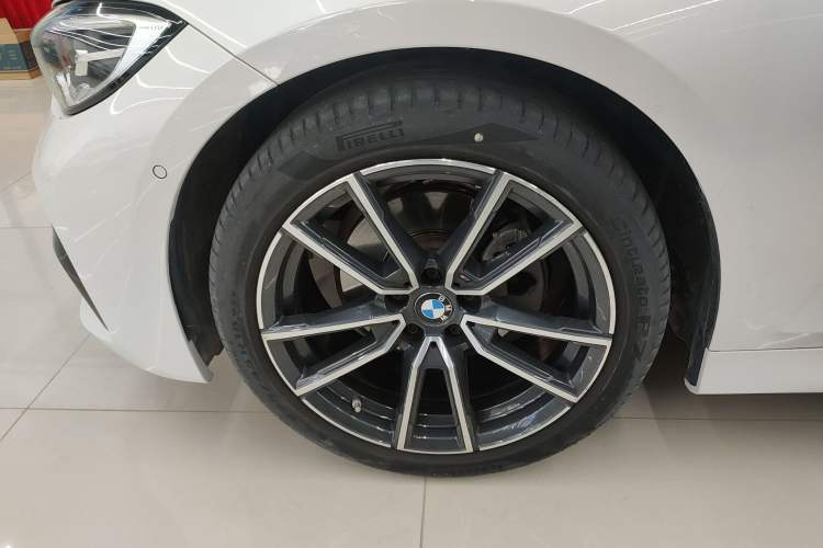 Used BMW 3 Series 2021 Second Facelift 325Li M Sport Package
