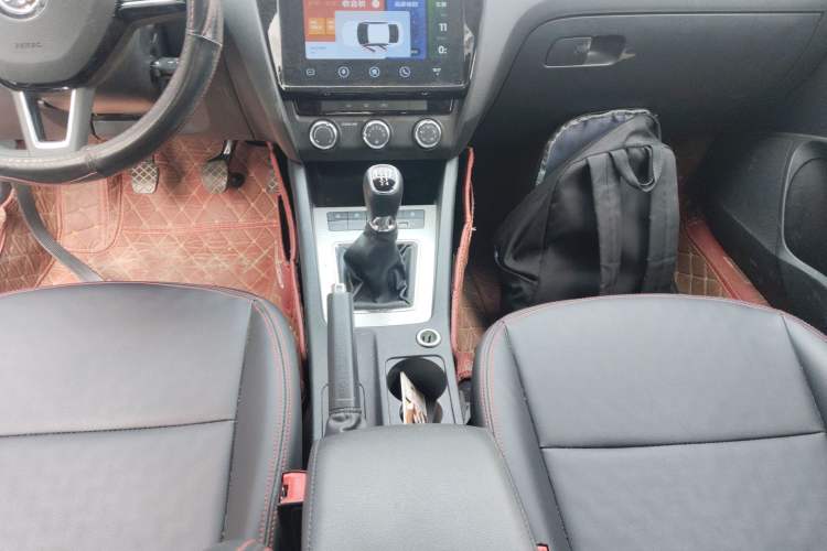 Used Skoda Octavia 2019 1.5L Manual SmartDrive Comfort Edition China V Standard
