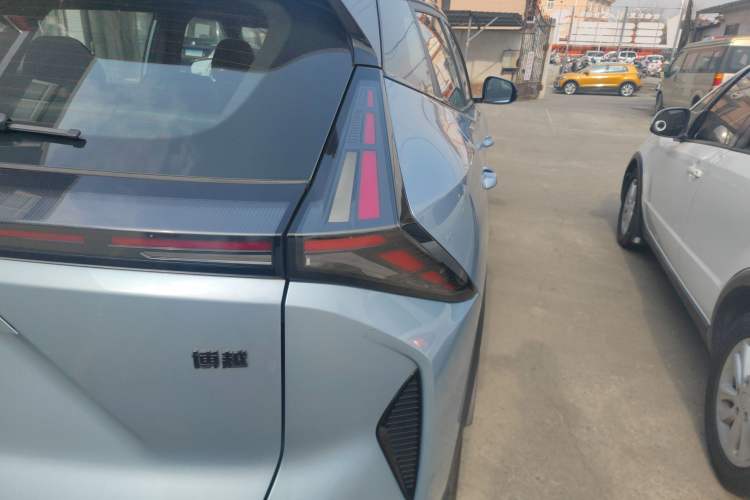 Used Geely Auto Emgrand X7 Sport 2024 1.5TD Prestige Edition
