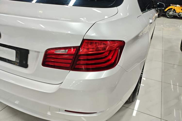 Used BMW 5 Series 2014 520Li Elegant Model
