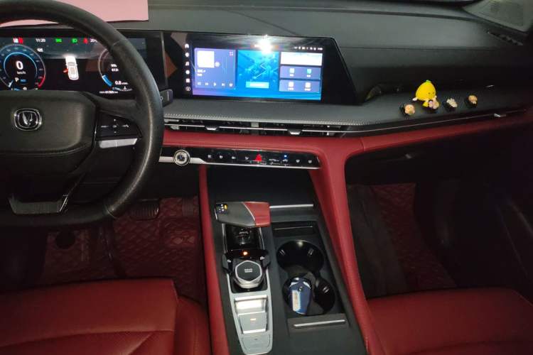 Used Changan CS75 PLUS 2022 2nd Generation 1.5T Automatic Prestige Version
