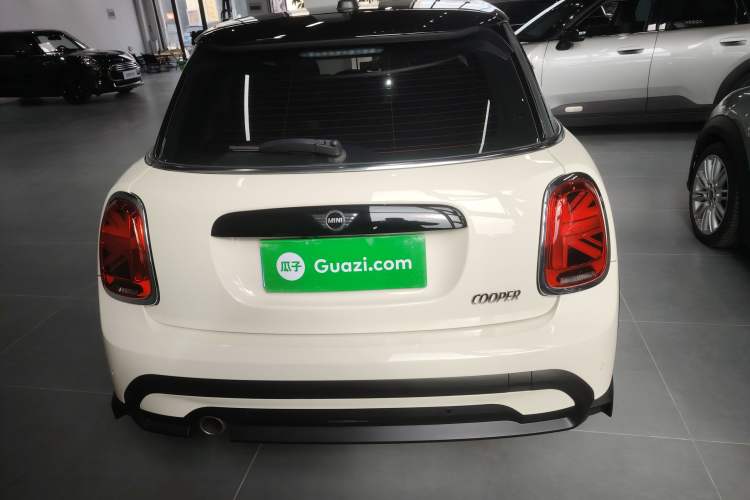 Used  MINI 2022 Updated 1.5T COOPER Classic Edition Five-Door Version
