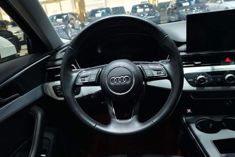 Used Audi A4L 2024 40 TFSI Fashion Dynamic Model

