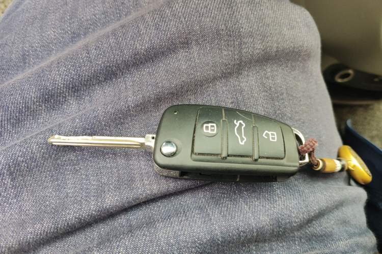 Used JAC Refine M4 2016 2.0L Manual Comfort Edition