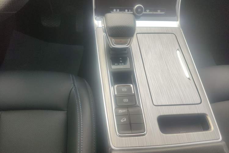 Used Roewe RX5 2022 330TGI Automatic National Style Edition