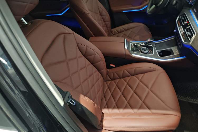 Used BMW X5 2022 Restyled xDrive 30Li Luxury Version M Sport Package
