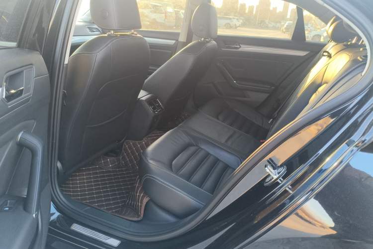 Used Volkswagen Lamando 2015 280TSI DSG Luxury Edition
