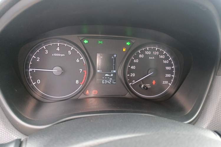 Used Hyundai Verna 2017 1.4L Manual Refreshed Version China V Standard