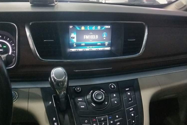 Used Buick GL8 2018 28T Luxury Model China VI Standard
