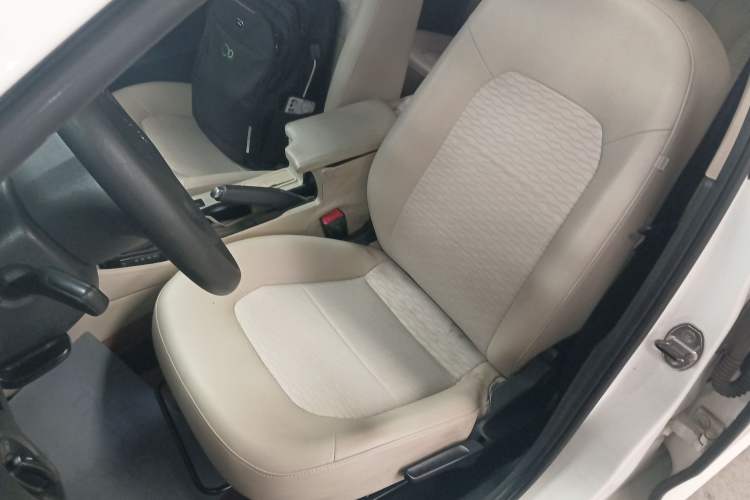 Used Skoda Rapid 2015 1.6L Automatic Smart Selection Model