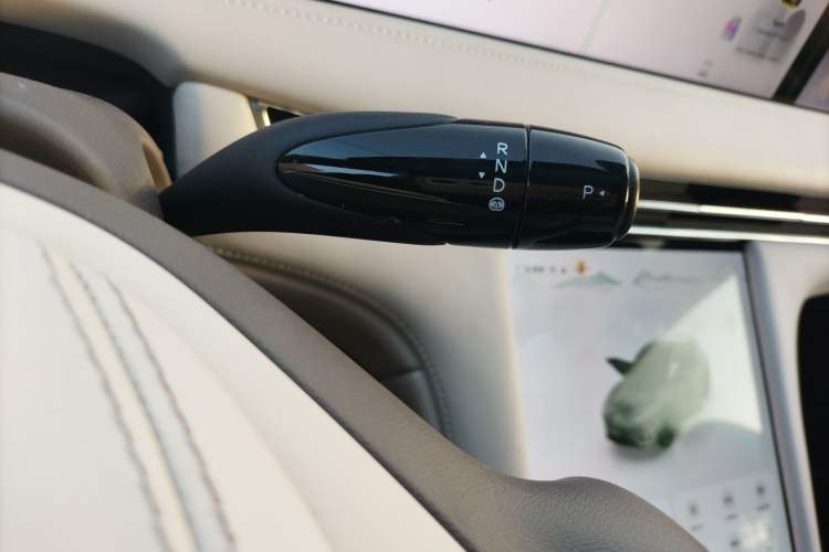 Used  LS7 2023 77 kWh Urban Fit Rear-Wheel Drive