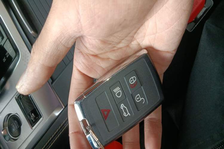 Used Jaguar F-PACE 2021 250 PS R-Dynamic SE
