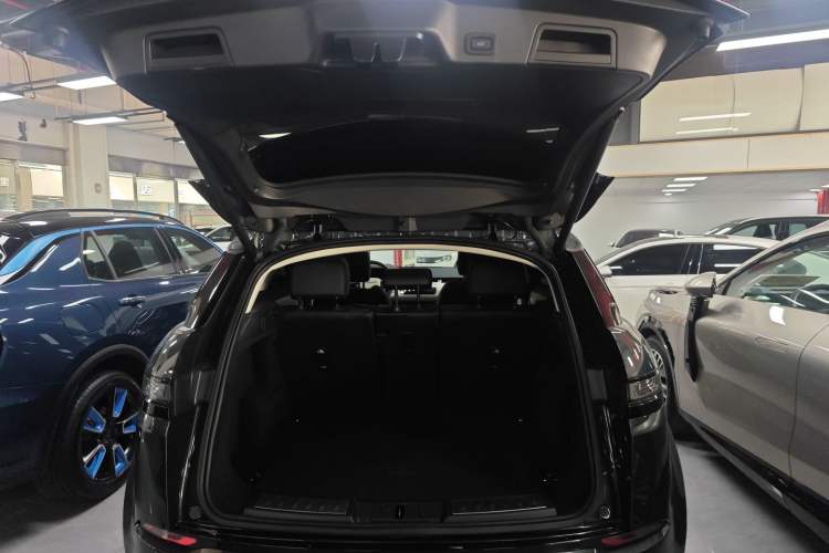 Used Land Rover Range Rover Evoque 2021 Range Rover Velar 249 PS R-Dynamic S Performance Edition