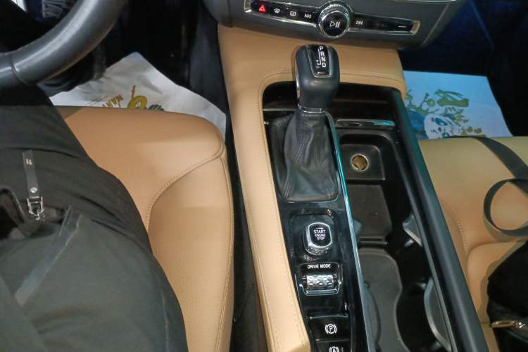 Used Volvo S90 2018 T5 Zhiyuan Edition