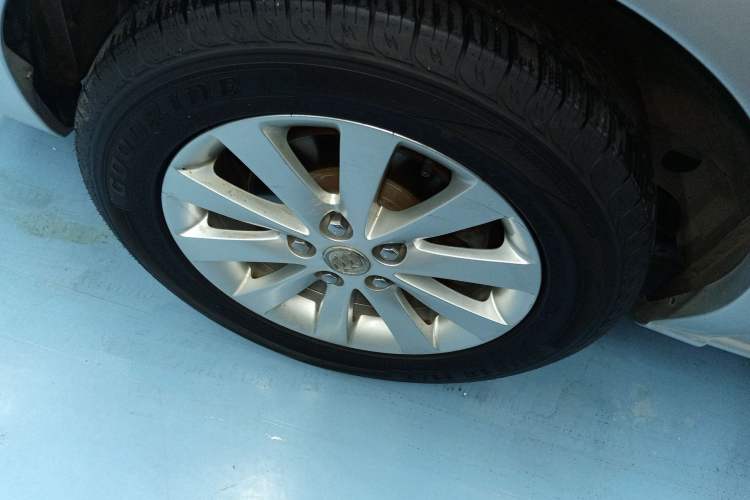 Used Buick GL8 2014 2.4L Executive Edition
