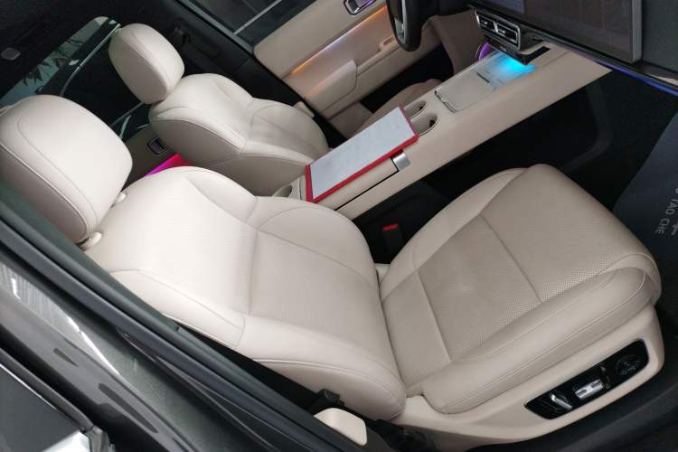 Used Li Auto L8 2023 Pro Model
