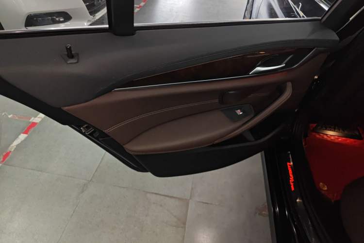 Used BMW 5 Series 2019 525Li Luxury Package