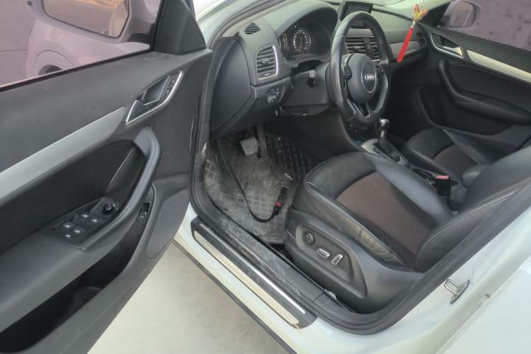 Used Audi Q3 2017 30 TFSI Fashion Model