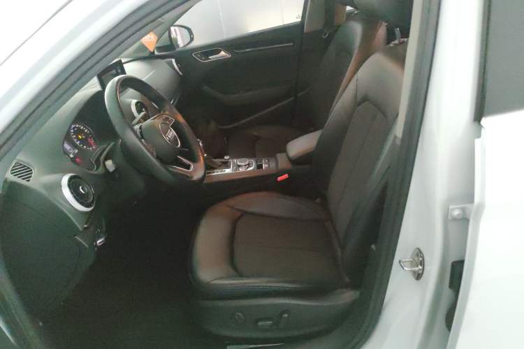 Used Audi A3 2019 Limousine 35 TFSI Fashion Edition China V standard
