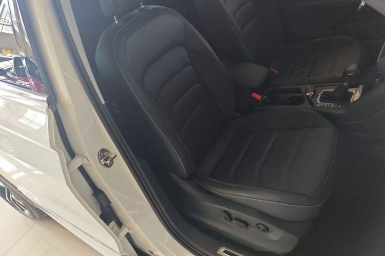 Used Volkswagen Tiguan L 2021 330TSI Automatic Two-Wheel Drive R-Line Enhanced Edition