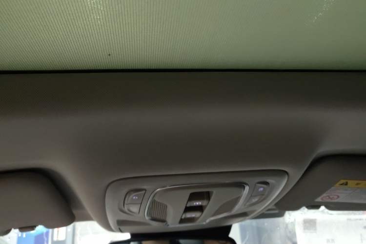 Used Roewe RX5 2020 PLUS 300TGI Automatic Ali National Style Ronglin Edition
