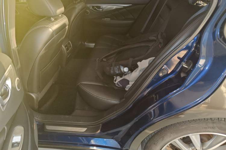 Used Infiniti Q50L 2015 2.0T Enjoyment Edition
