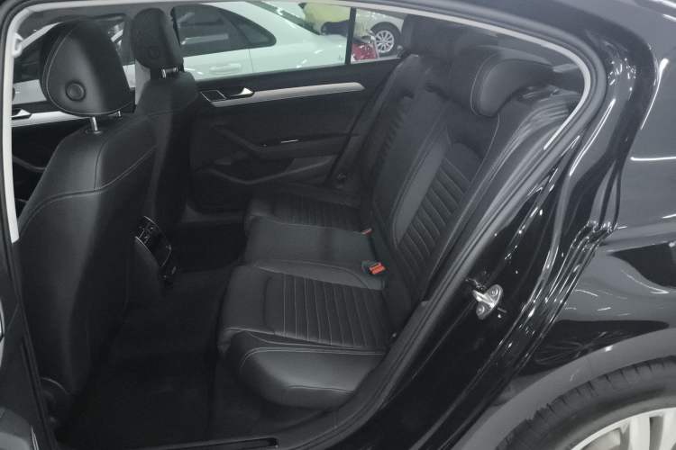 Used Volkswagen Magotan 2023 2 Million Units Limited-Edition 280TSI DSG Comfort Version
