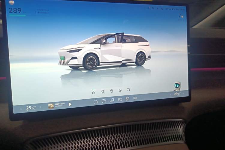 Used XPeng X9 2025 740 Ultra-Long Range Max