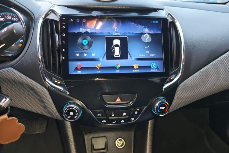 Used Chevrolet Cruze 2017 1.5L Automatic Pioneer Sunroof Edition
