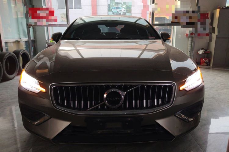 Used Volvo S60 2022 B4 Zhiyuan Luxury Edition