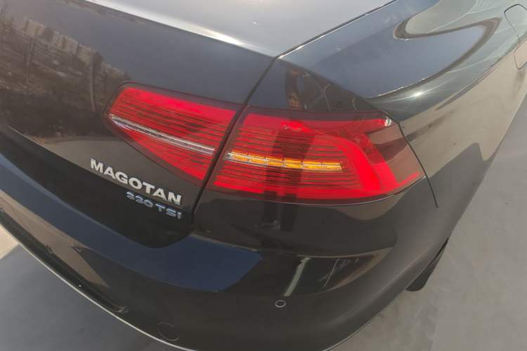 Used Volkswagen Magotan 2018 330TSI DSG Advanced Model
