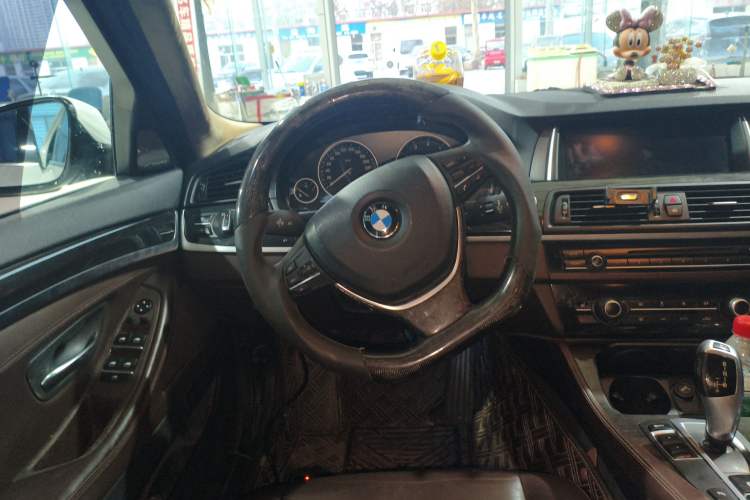 Used BMW 5 Series 2014 525Li Luxury Design Package
